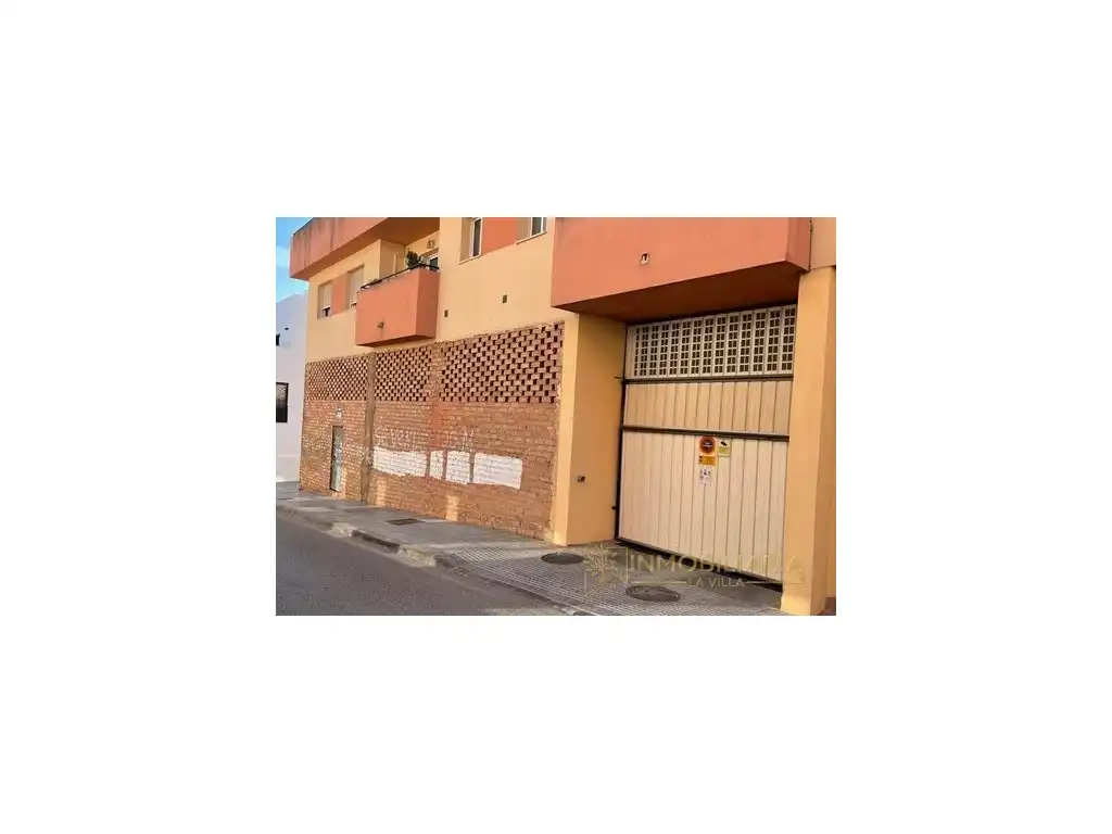 Local comercial en venda a Centro, imagen 2