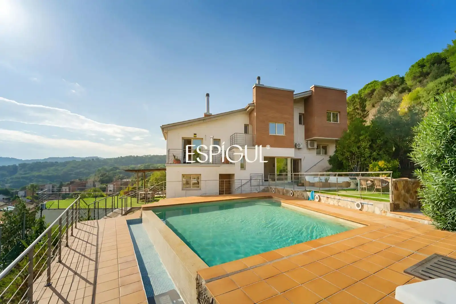 Casa a schiera con terrazza in vendita a Senyors de Fivallers