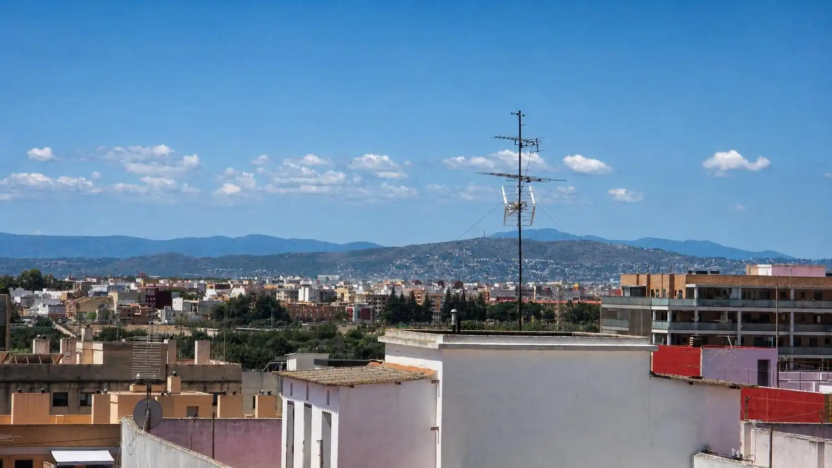 Exterior view of Flat for sale in Paterna  with Air Conditioner and Balcony