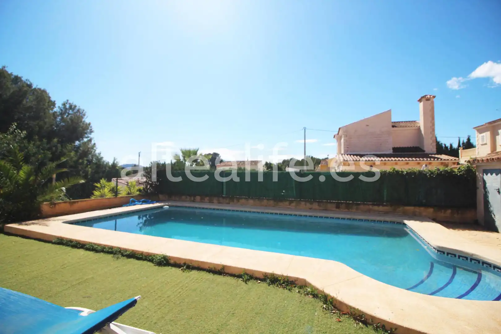 Vista exterior de Casa o chalet en venta en La Nucia con Aire acondicionado, Calefacción y Jardín privado