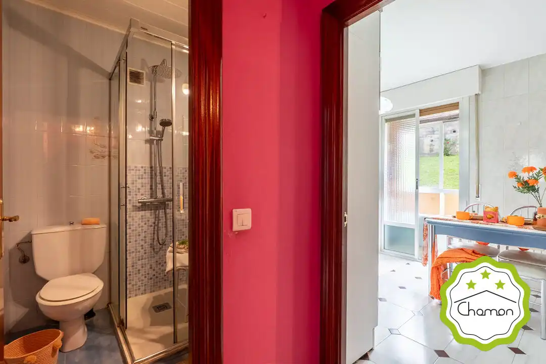 Baño de Piso en venta en Bilbao  con Calefacción, Amueblado y Balcón