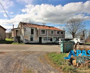 Vista exterior de Casa o xalet en venda en Solórzano amb Jardí privat