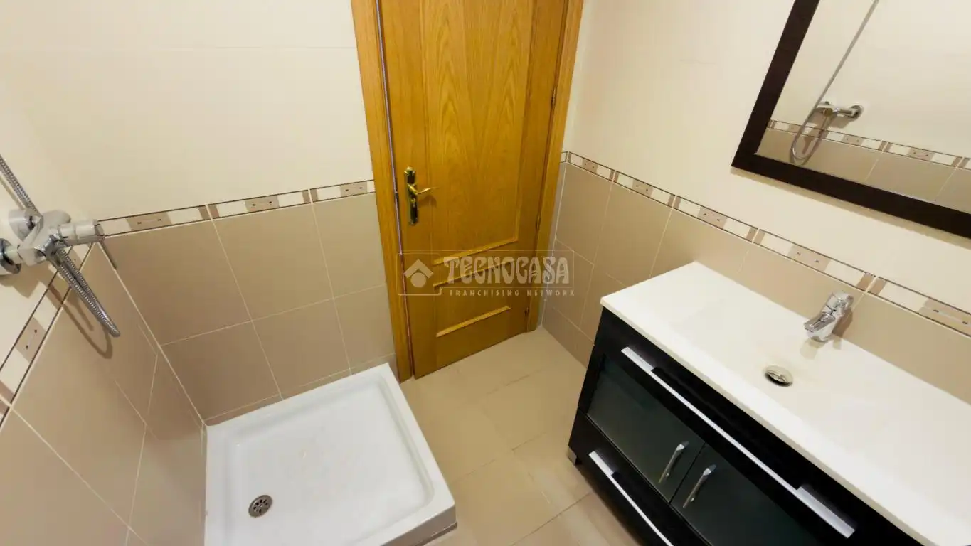 Bathroom of Detached homes for sale in Alameda de la Sagra