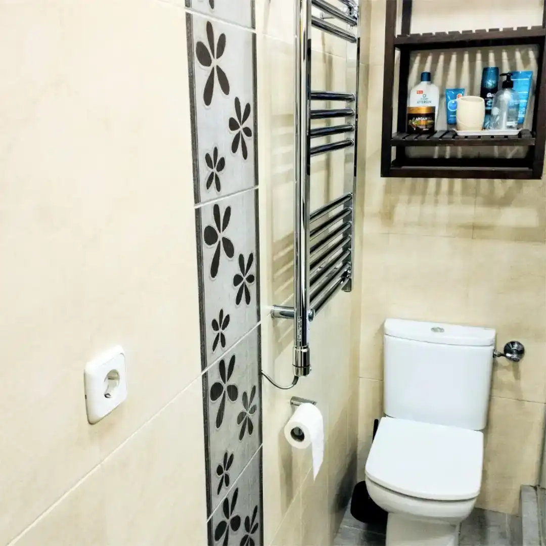 Bany de Dúplex de lloguer en Madrid amb Aire condicionat, Moblat i Forn