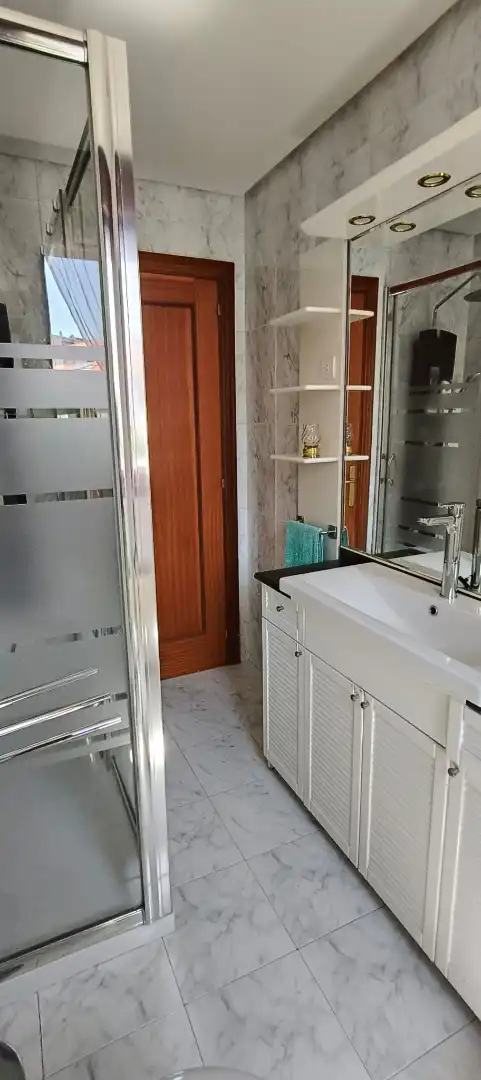 Bany de Pis de lloguer en Getxo  amb Terrassa, Moblat i Balcó