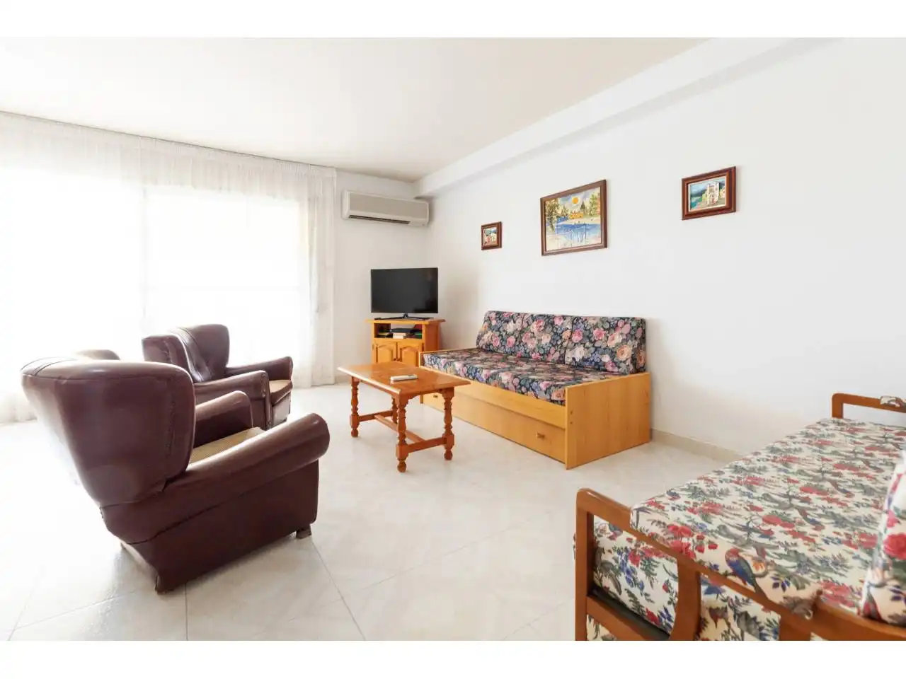 Living room of Flat for sale in Cambrils  with Air Conditioner, Terrace and Furnished
