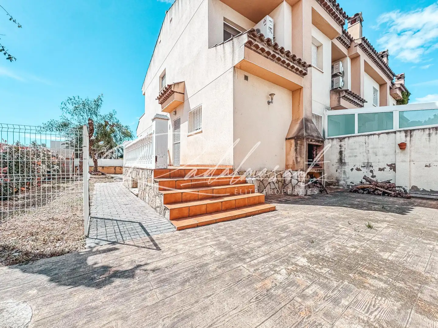 Exterior view of Detached homes for sale in Mont-roig del Camp  with Air Conditioner, Heating and Private garden