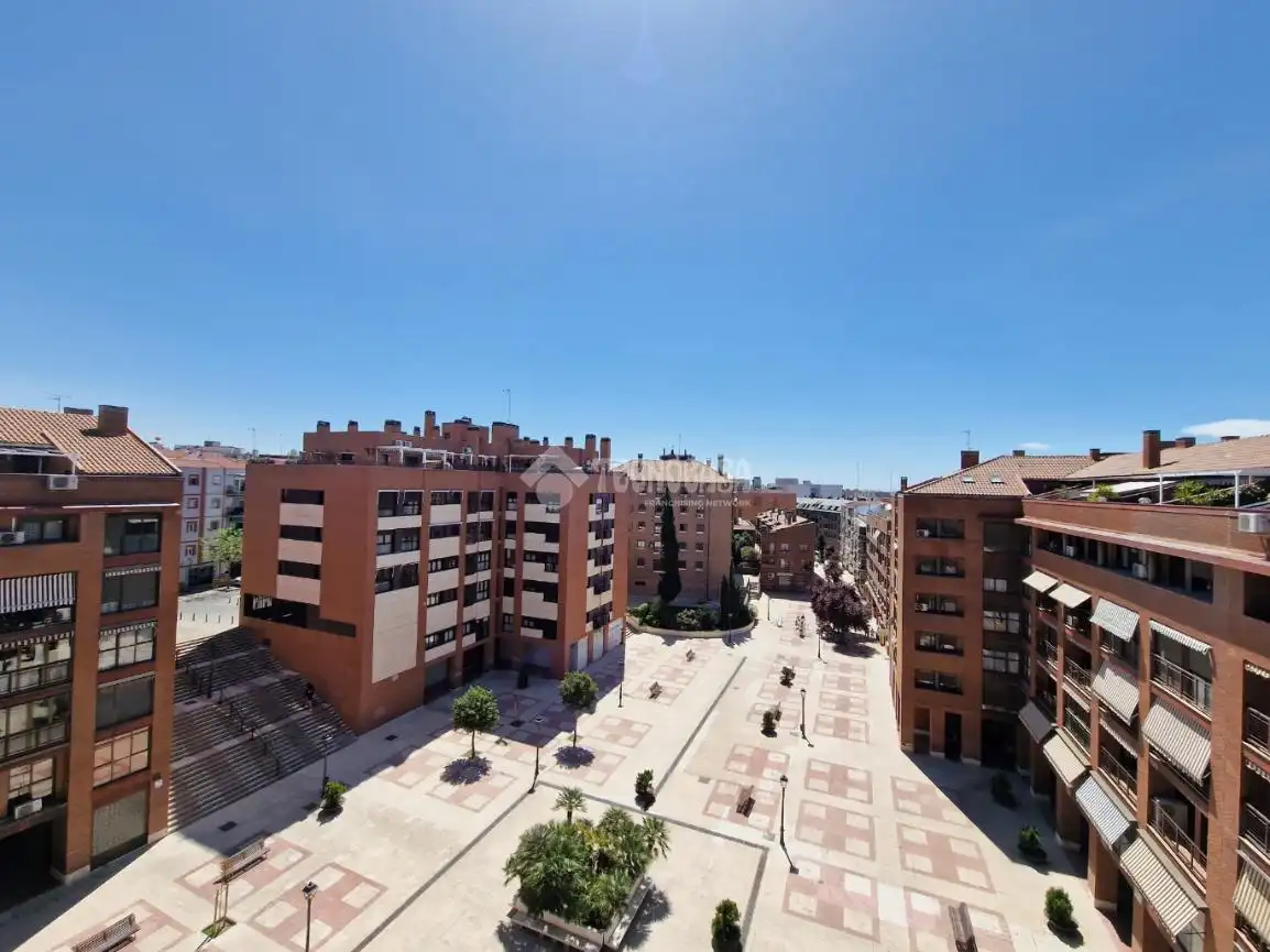 Vista exterior de Pis de lloguer en Alcorcón amb Aire condicionat, Calefacció i Parquet