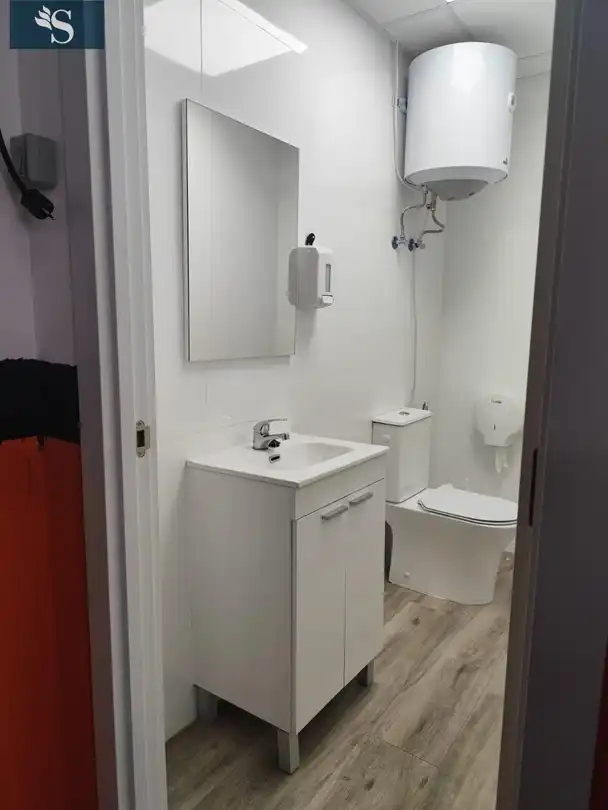 Badezimmer von Fabrikhallen zum Verkauf in Collado Villalba