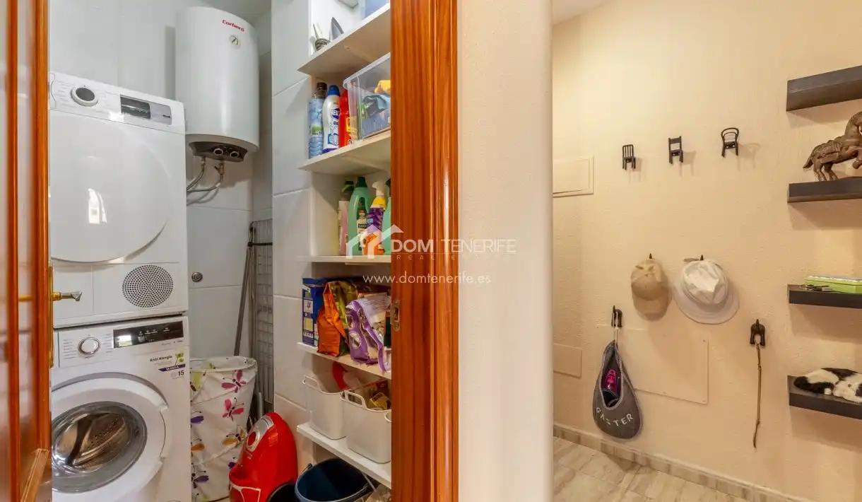 Flat for sale in Arona  with Terrace, Swimming Pool and Furnished