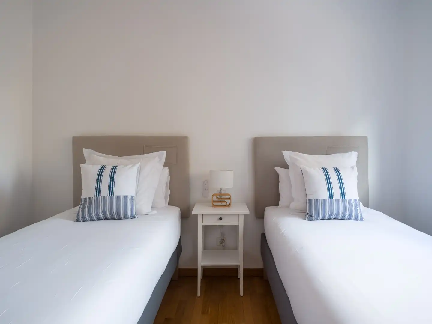 Bedroom of Flat for rent in Las Palmas de Gran Canaria  with Parquet flooring, Swimming Pool and Furnished