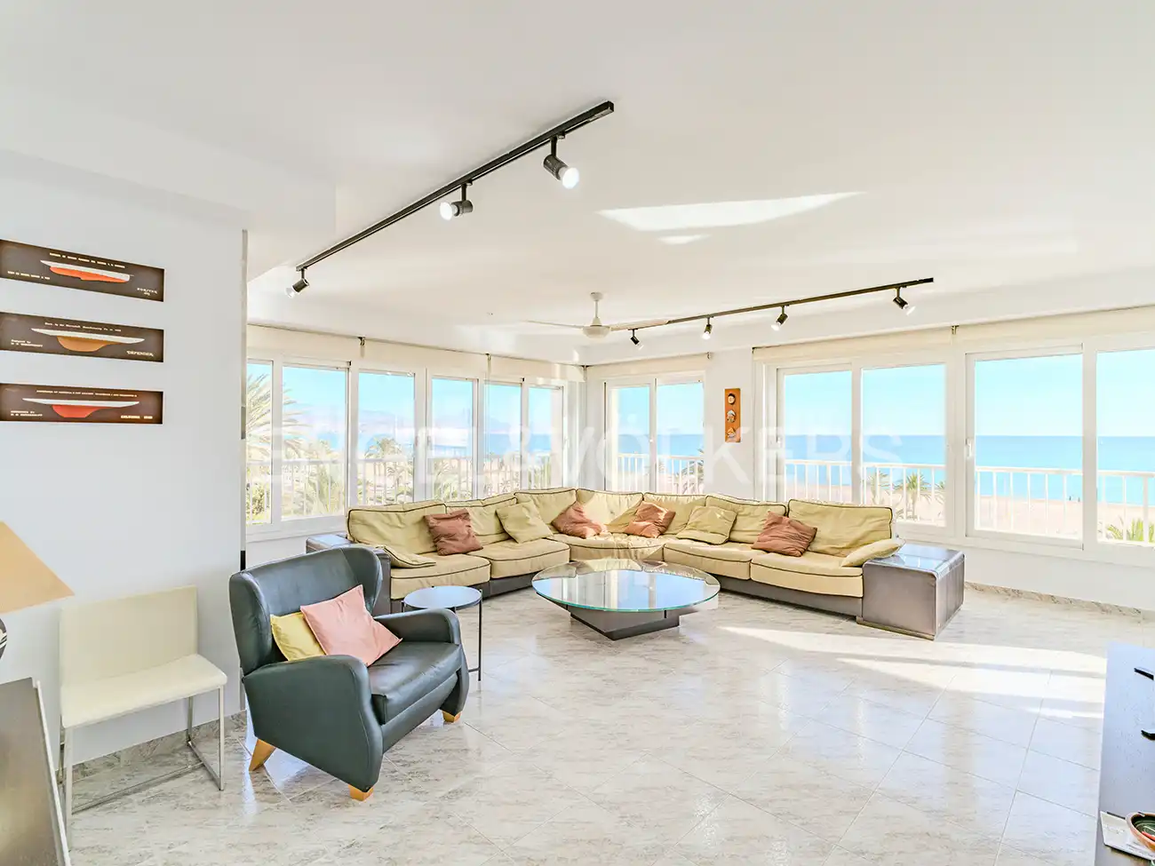 Wohnzimmer von Wohnung zum Verkauf in Alicante / Alacant mit Klimaanlage, Heizung und Gemeinschaftspool