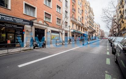 Vista exterior de Estudi en venda en  Madrid Capital amb Calefacció i Traster