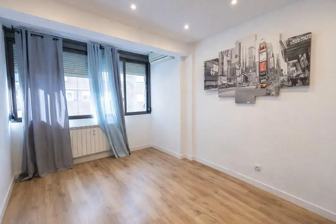 Habitación de Apartamento en venta en  Madrid Capital con Aire acondicionado y Calefacción