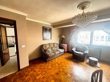 Flat with lift for sale in Paradai
