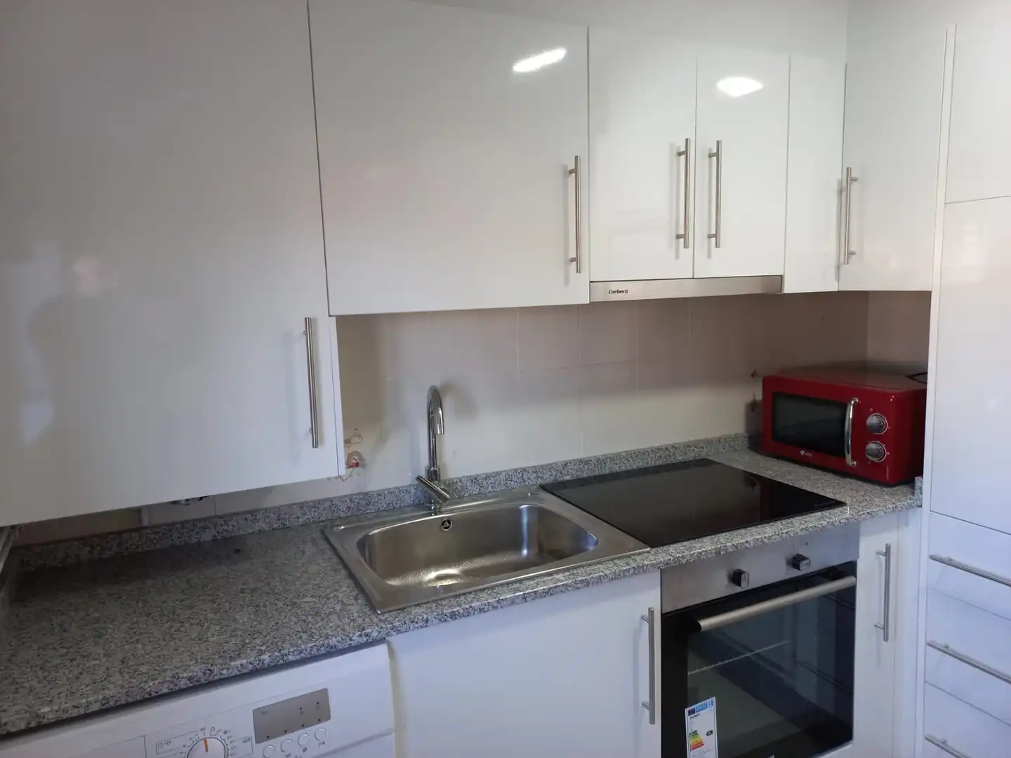 Kitchen of Flat for rent in Santiago de Compostela   with Heating, Furnished and Oven