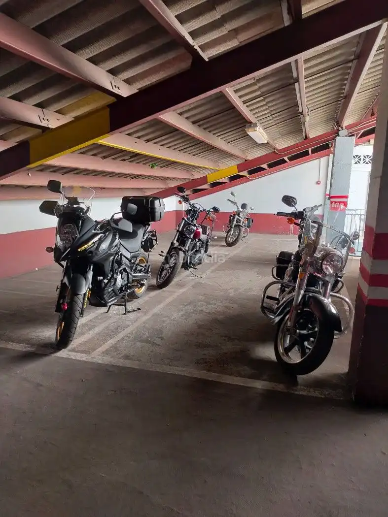 Parkplatz zur Miete in Calle Álvaro de Bazán 4