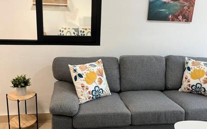 Sala d'estar de Pis en venda en Fuengirola amb Terrassa i Moblat