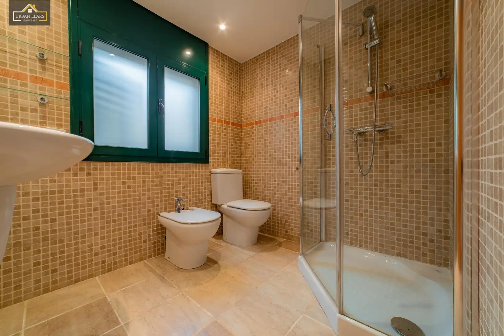 Baño de Casa o chalet en venta en Sant Vicenç de Montalt con Jardín privado, Parquet y Piscina comunitaria