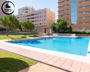 Piscina de Pis en venda en  Granada Capital amb Aire condicionat, Calefacció i Jardí privat