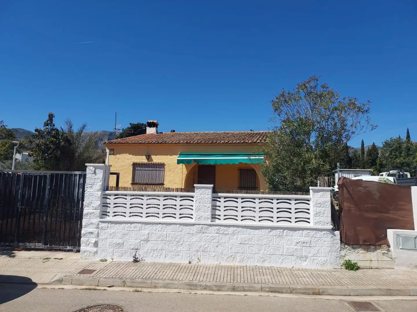 Vista exterior de Casa o chalet en venta en Gandia con Jardín privado y Piscina