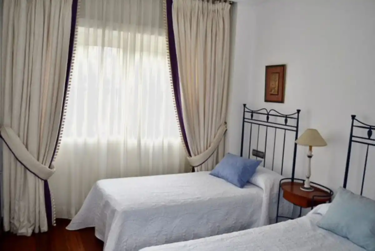 Ground floor for sale in Playa Bajadilla - Puertos