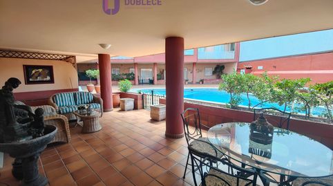 Foto 4 de Casa adosada en venda a Avenida Castelao, Nigrán centro, Nigrán