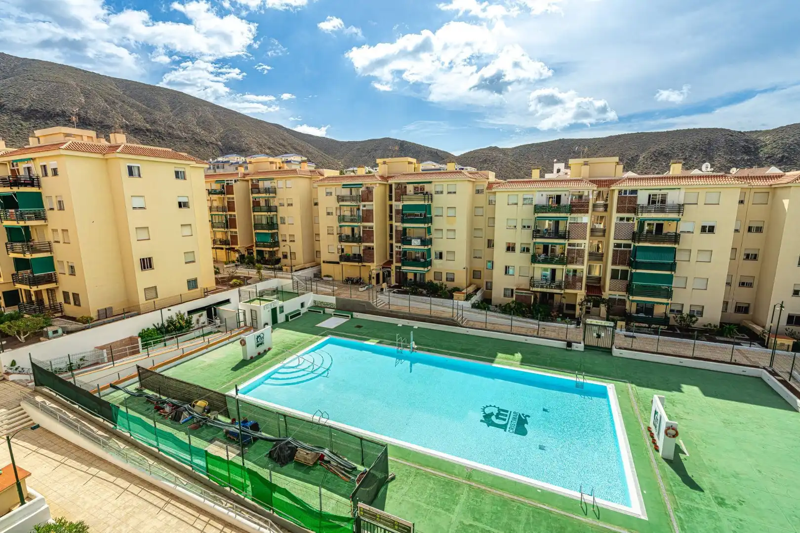Piscina de Apartamento de alquiler en Arona con Amueblado y Piscina comunitaria