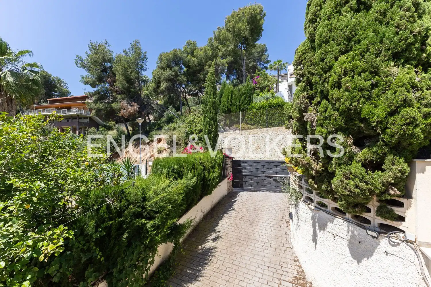 Exterior view of Houses for sale in Chiva  with Air Conditioner, Heating and Private garden