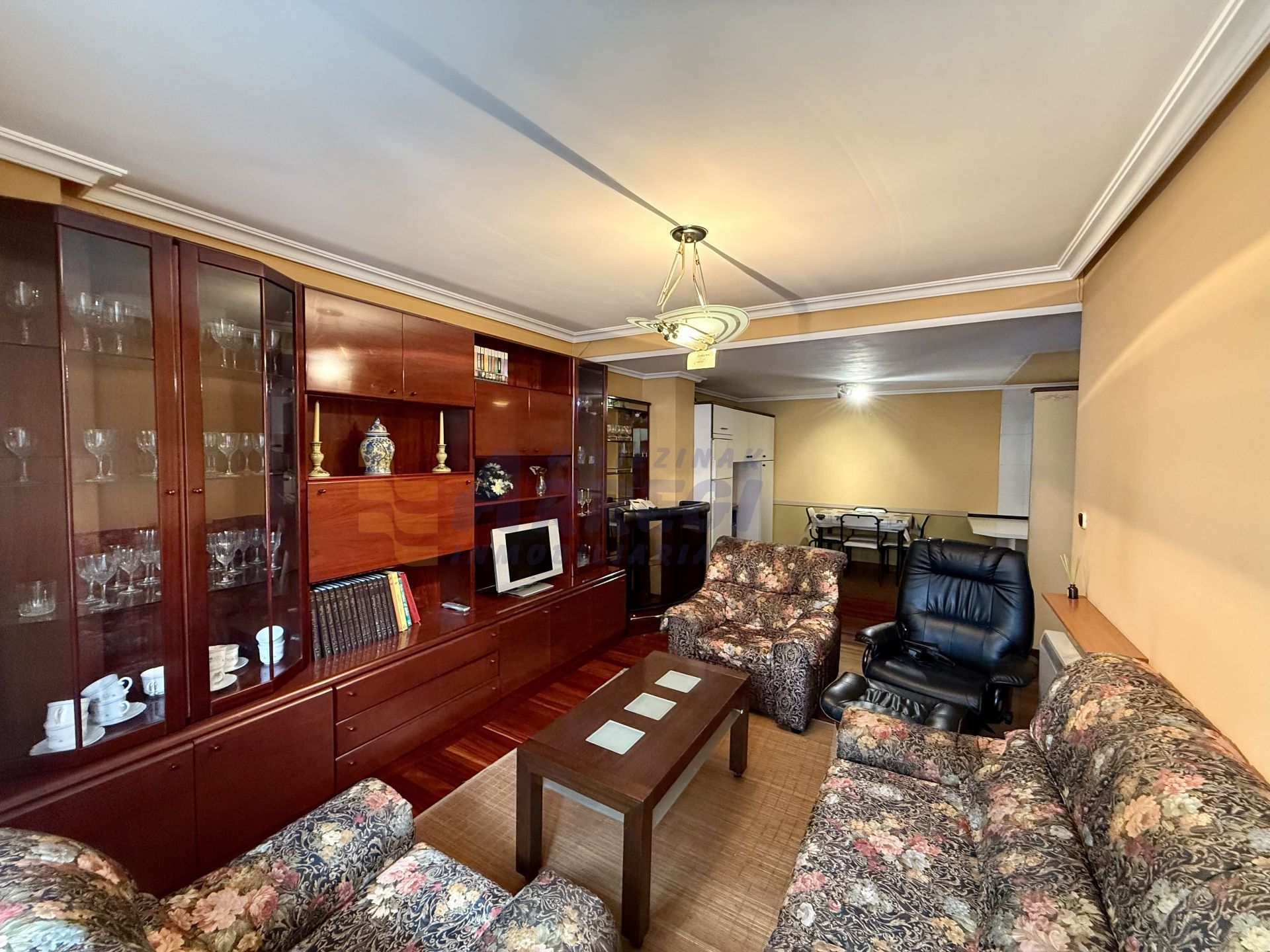 Pis en venda a KARMEN