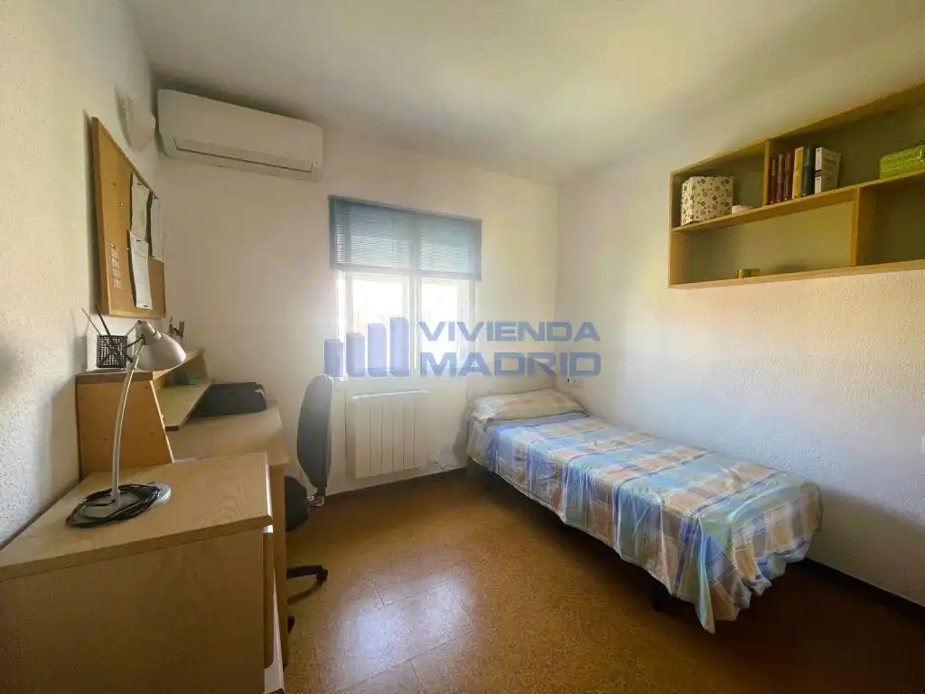 Dormitori de Pis en venda en  Madrid Capital amb Aire condicionat, Calefacció i Moblat