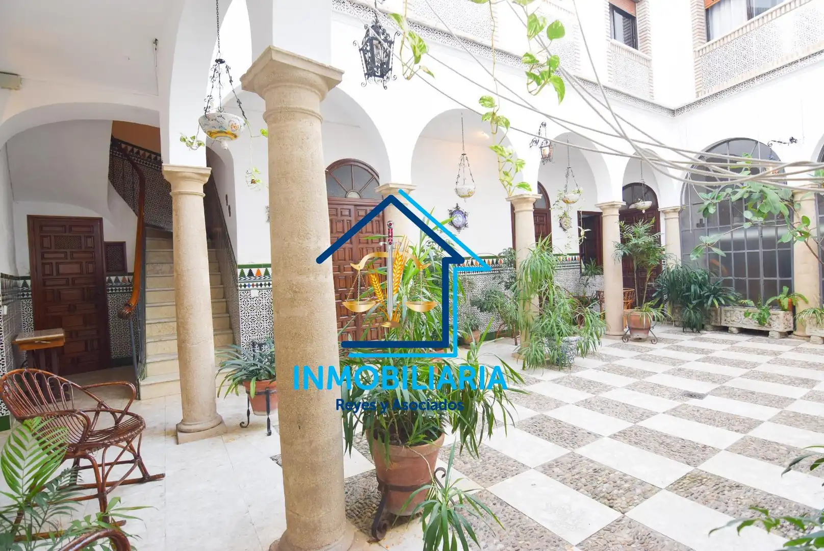 Vista exterior de Casa o xalet en venda en Córdoba amb Aire condicionat