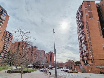 Vista exterior de Pis en venda en Terrassa amb Balcó