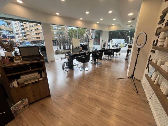 Local comercial en Alquiler en Calle  ARAGON en Els Hostalets