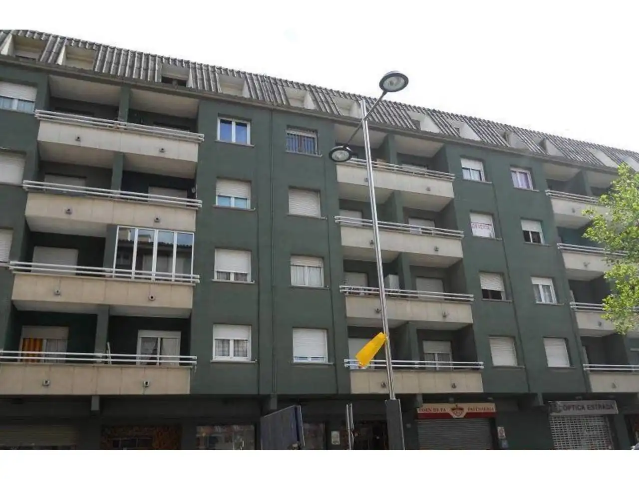 Vista exterior de Pis en venda en Manlleu amb Traster