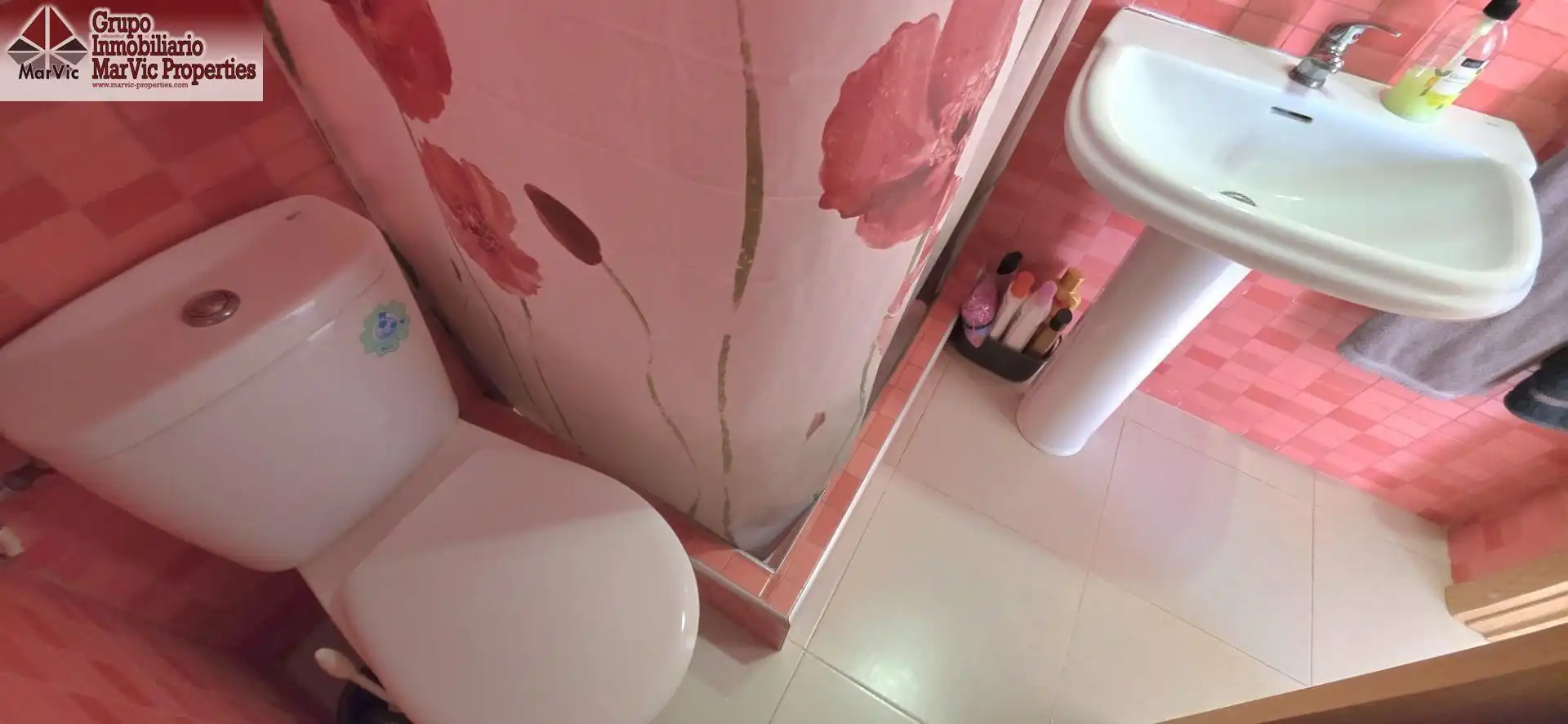 Baño de Apartamento en venta en Benidorm con Aire acondicionado, Terraza y Amueblado