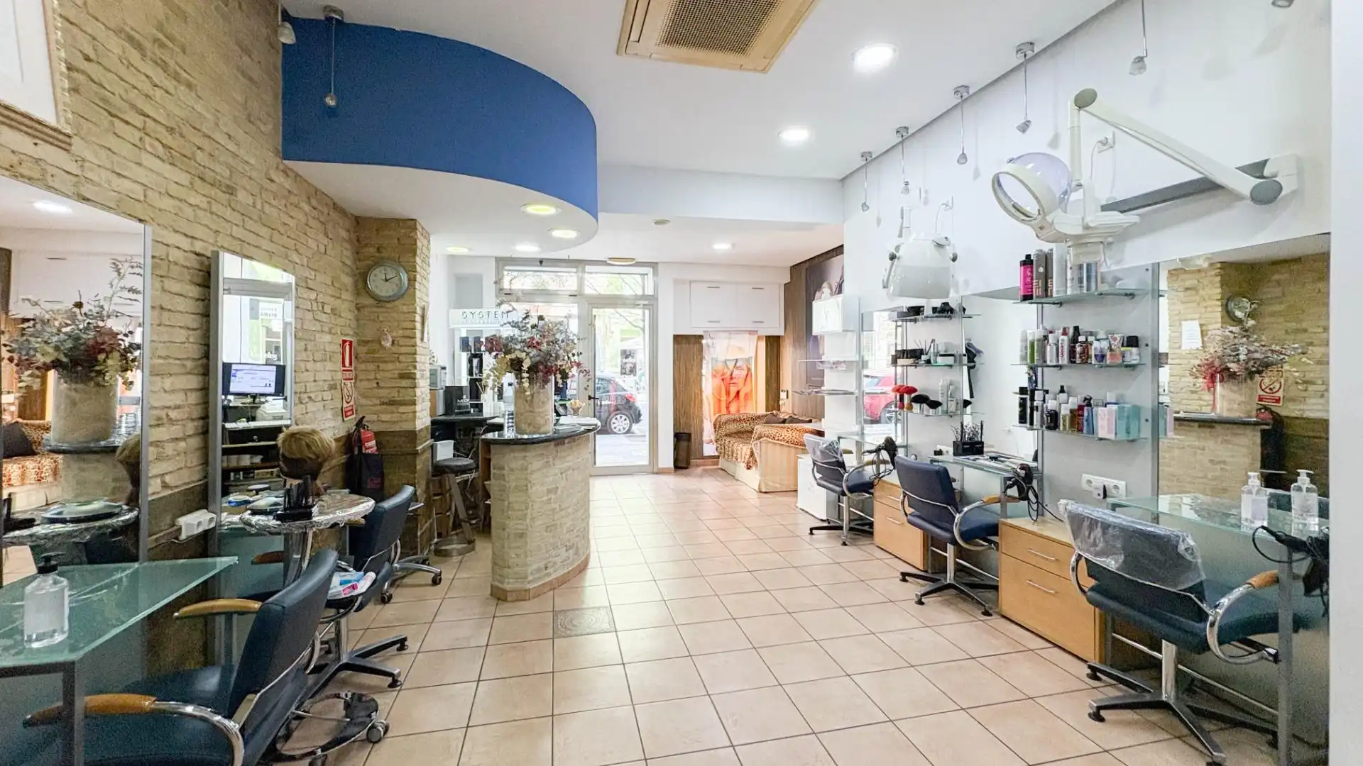 Local de alquiler en Calle CENTELLES LOS, Russafa