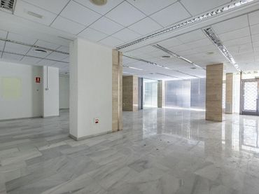 Local comercial en venda a Chana