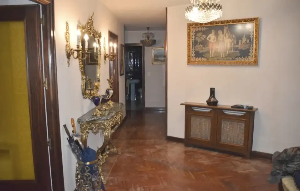 Wohnung zum Verkauf in Valladolid mit Parkett, Terrasse und Abstellraum