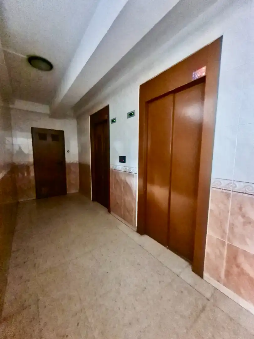 Pis en venda en Gijón  amb Jardí privat, Parquet i Traster
