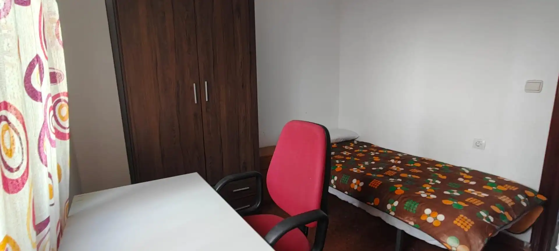 Schlafzimmer von Wohnung zur Miete in Granada