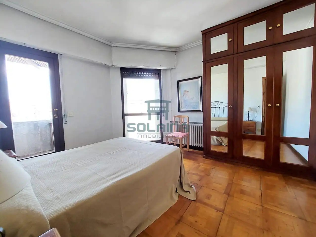 Habitación de Piso en venta en Ourense Capital  con Calefacción, Parquet y Balcón