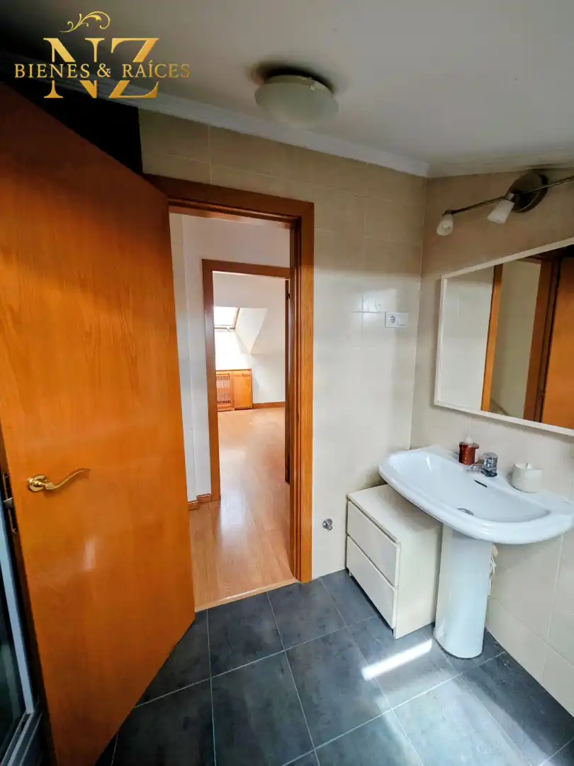 Baño de Dúplex en venta en Numancia de la Sagra con Calefacción, Trastero y Horno
