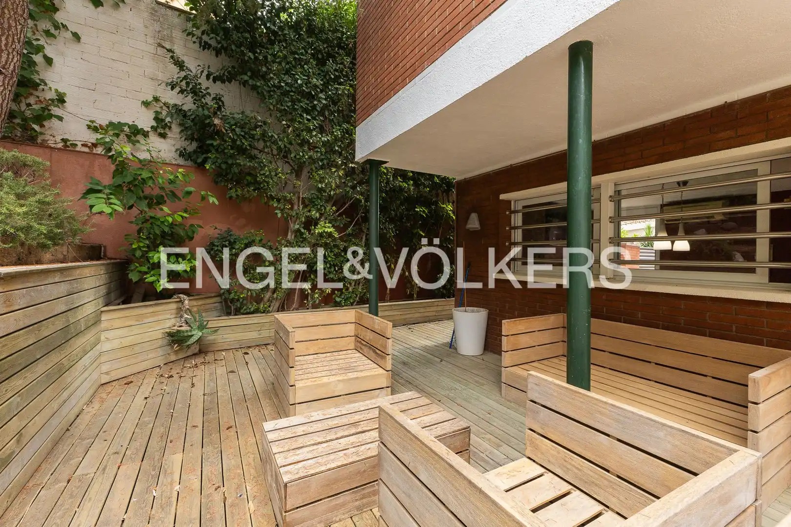 Terrassa de Casa o xalet en venda en El Masnou amb Aire condicionat, Calefacció i Jardí privat