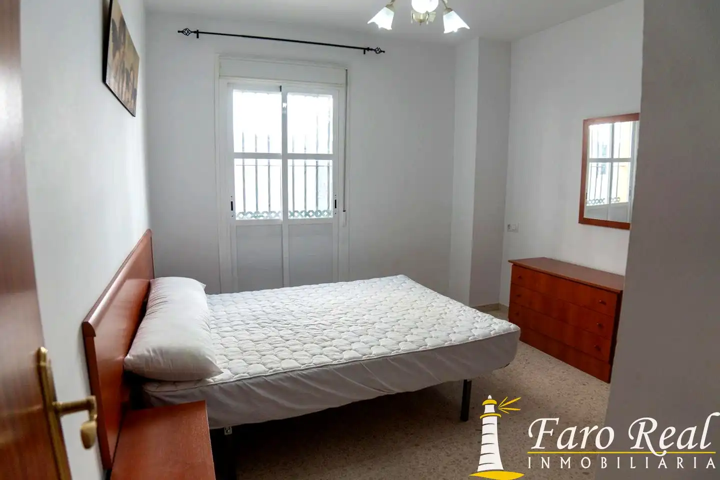 Schlafzimmer von Erdgeschoss zum Verkauf in Sanlúcar de Barrameda