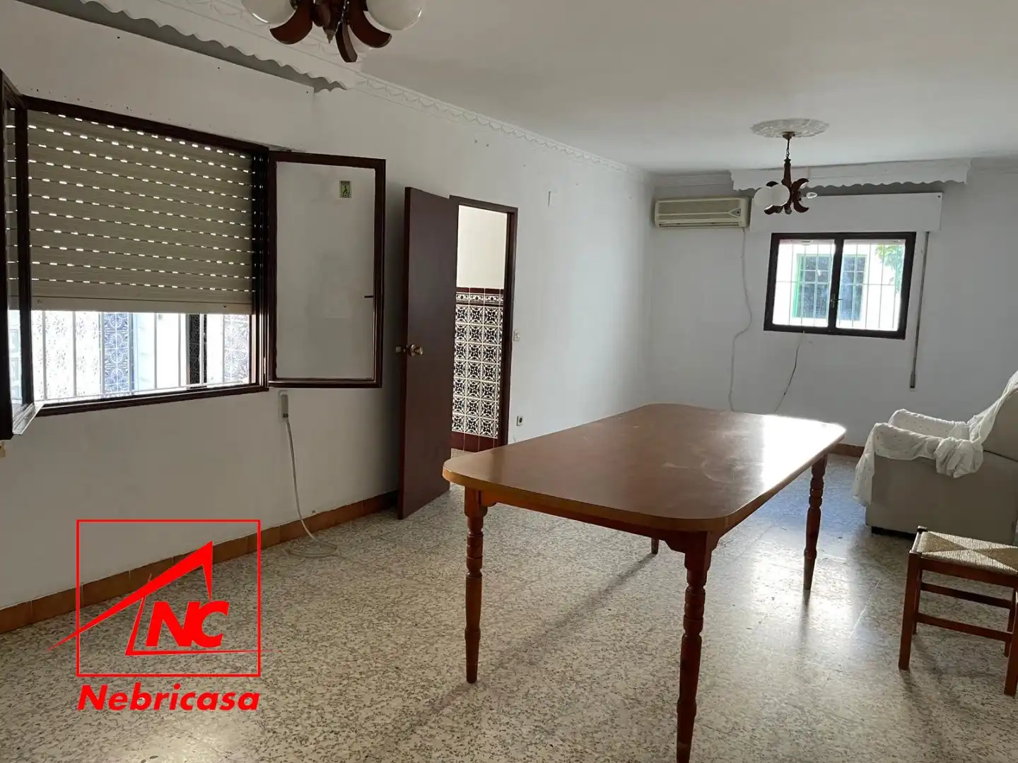 Casa o xalet en venda en Las Cabezas de San Juan amb Aire condicionat