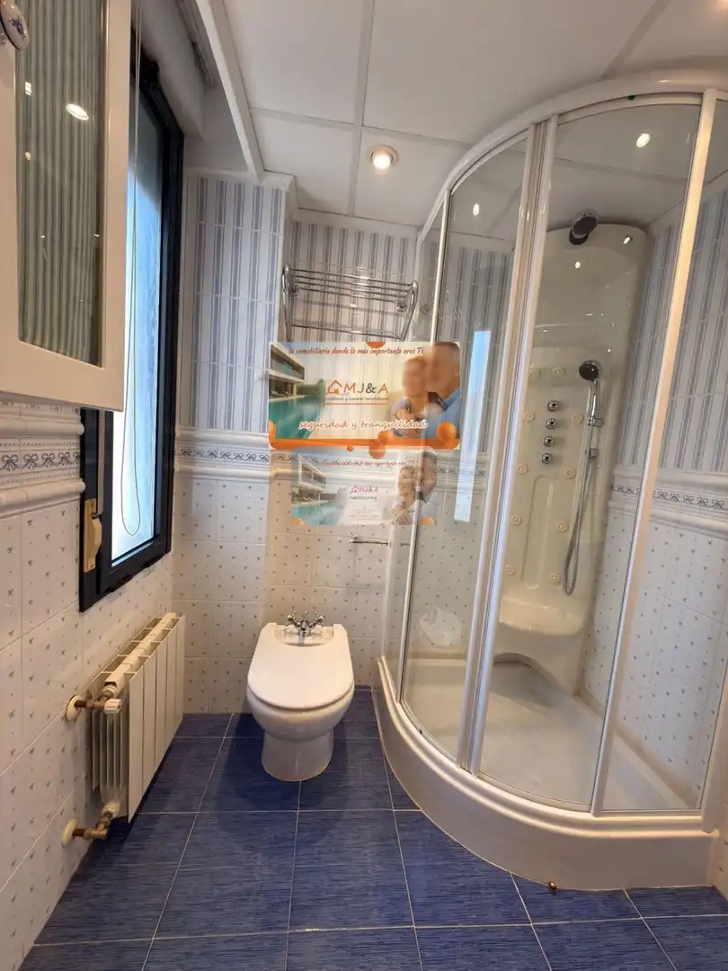 Baño de Dúplex en venta en Castellón de la Plana / Castelló de la Plana con Calefacción, Parquet y Terraza