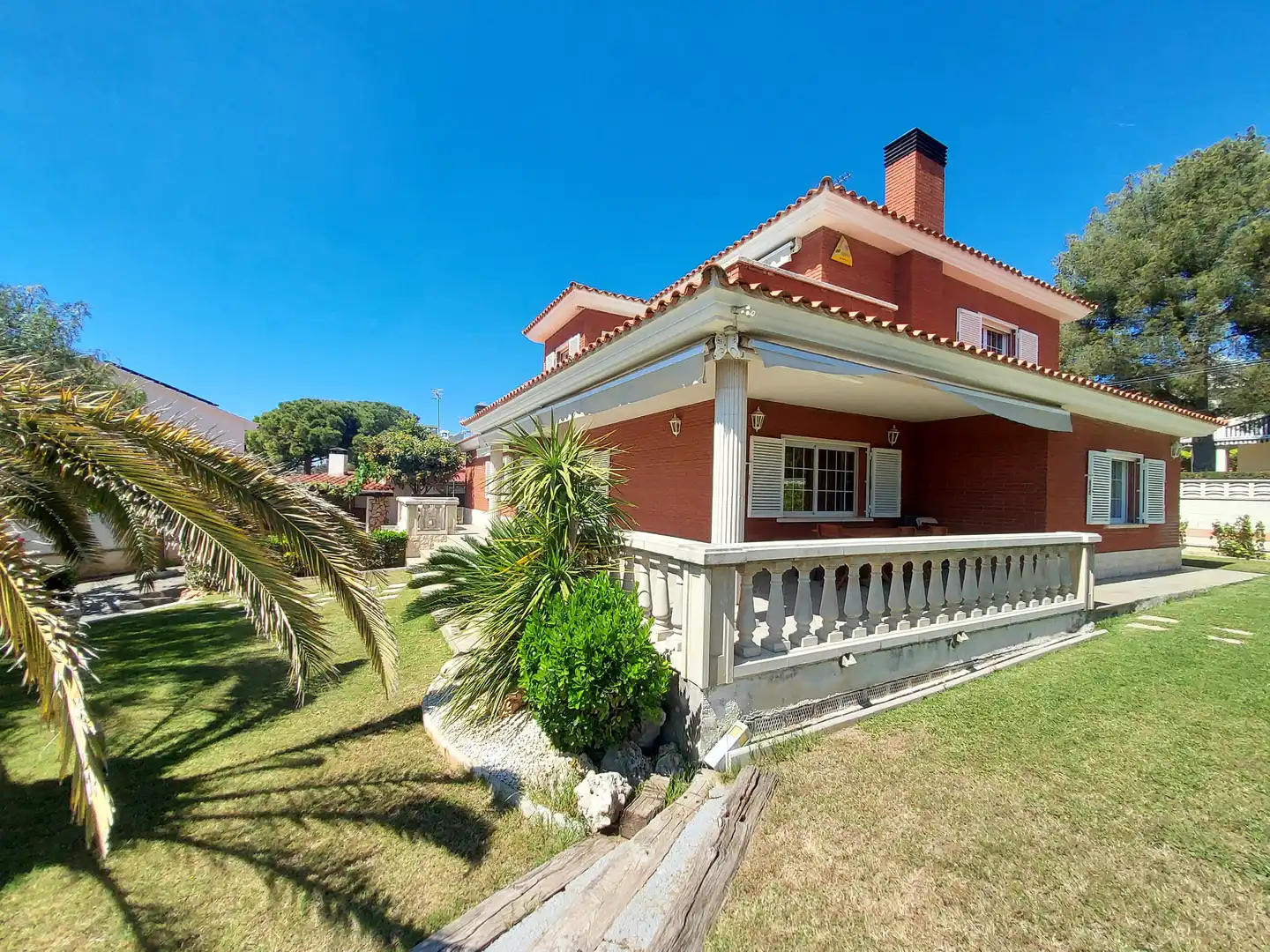 Vista exterior de Casa o xalet en venda en El Vendrell amb Calefacció, Jardí privat i Terrassa