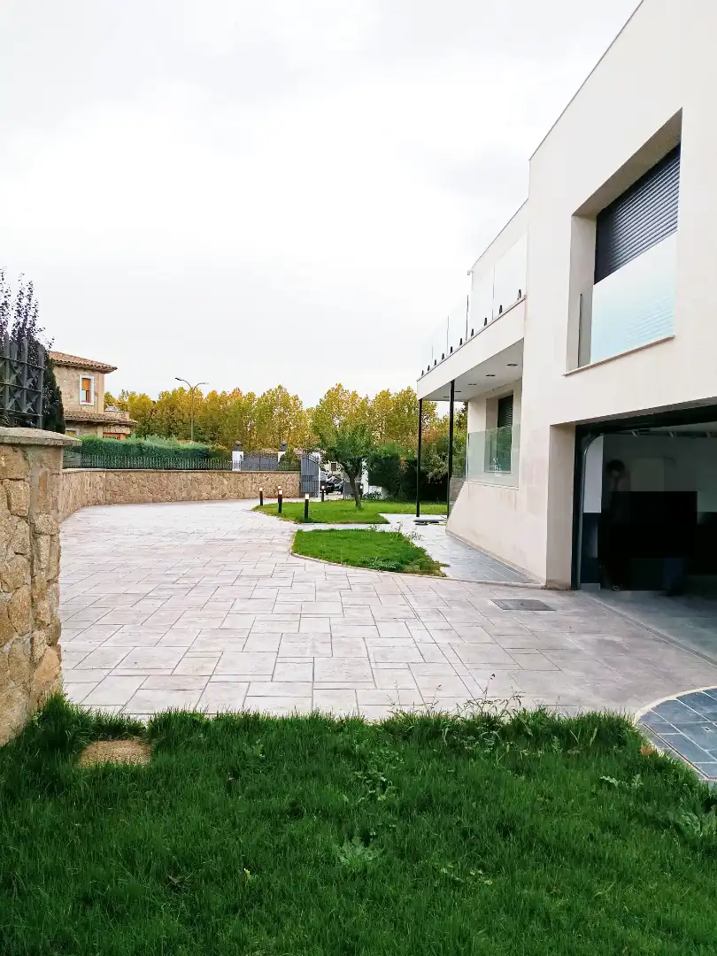 Vista exterior de Casa o chalet en venta en Villamayor con Calefacción, Jardín privado y Terraza
