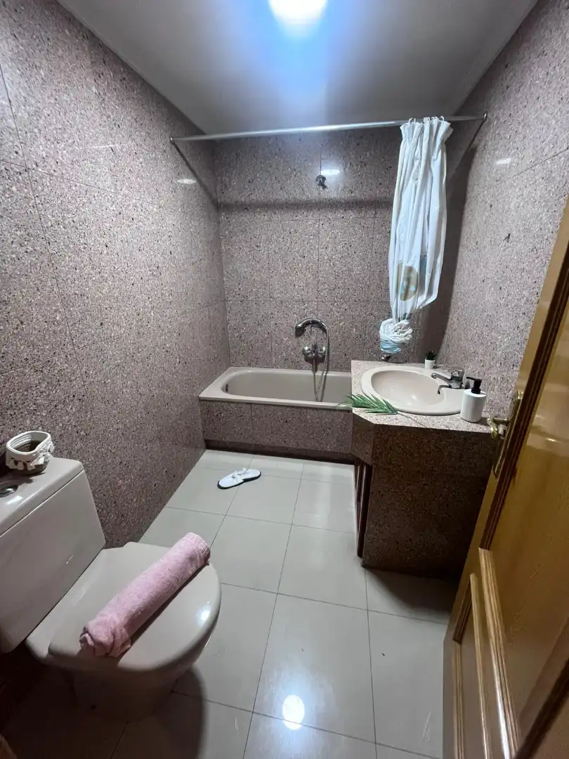 Baño de Piso en venta en La Pobla de Farnals con Terraza, Horno y Balcón